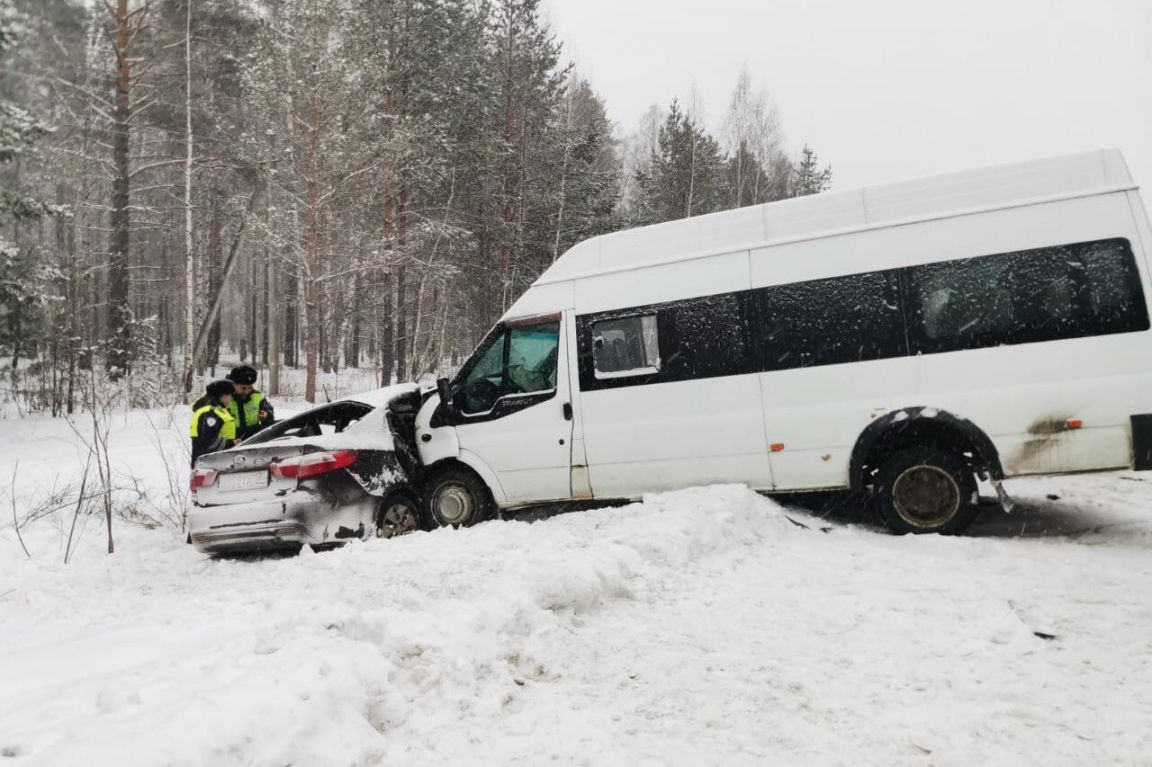 На трассе Екатеринбург-Алапаевск произошло смертельное ДТП - «Уральский  рабочий»